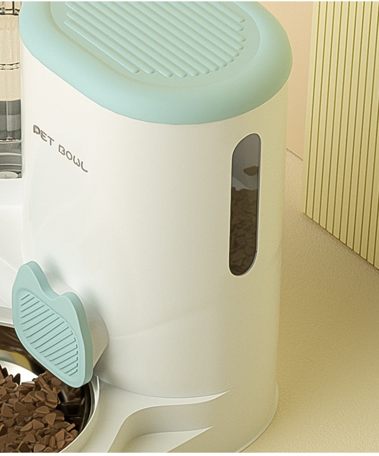 2-in-1 Detachable Automatic Pet Feeder and Waterer Station with Integrated Filtration