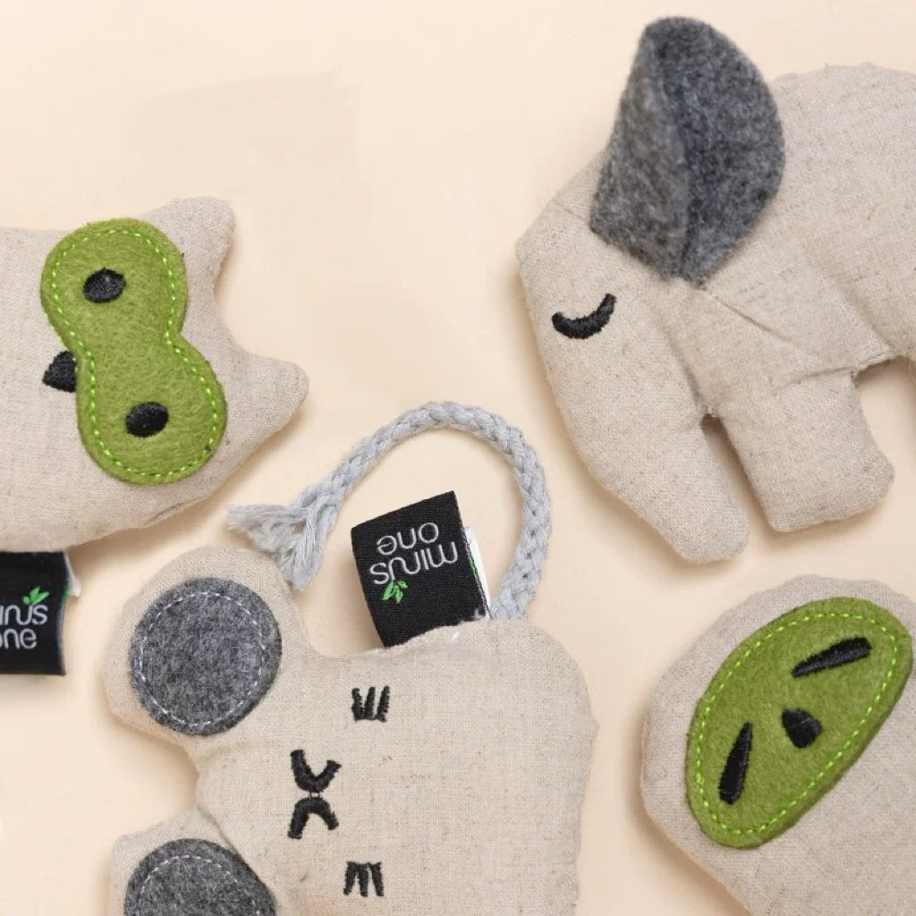 Catnip Plush Cat Toy – Soft Interactive Kitty Toy for Indoor Cats